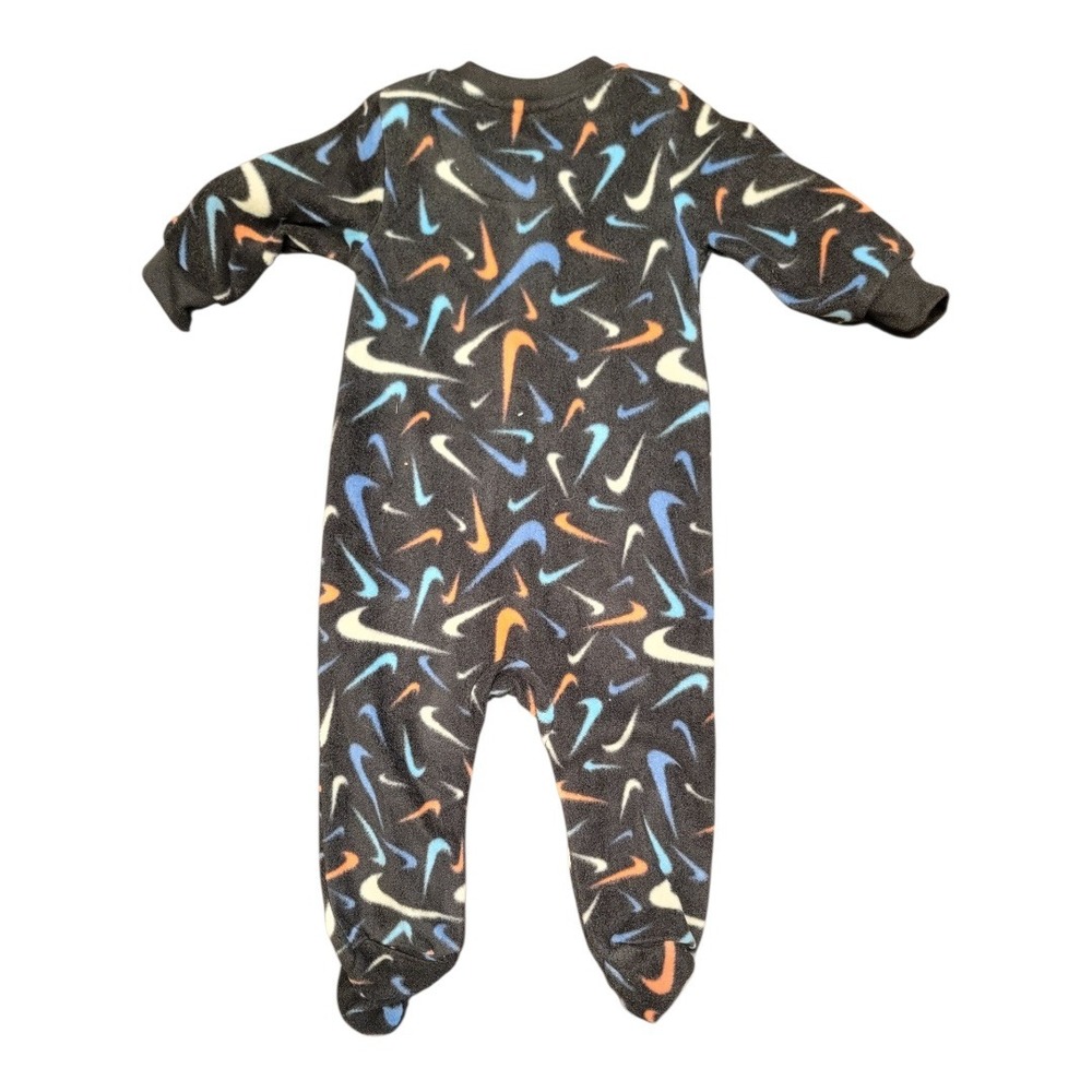 Baby Boys Nike Fleece Footed Pajamas Sleepers All‎ Over Swoosh Logo Black 6M - Picture 2 of 4